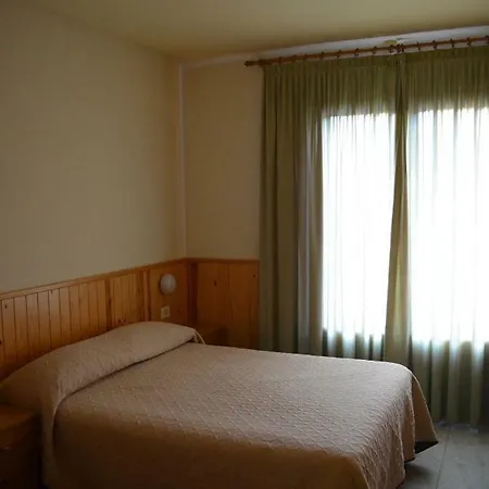 La Neu Inn Castellar De N'Hug